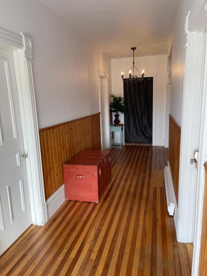 Auberge Et Bistro Namaste Lachute Kültér fotó