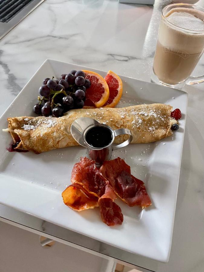 Auberge Et Bistro Namaste Lachute Kültér fotó