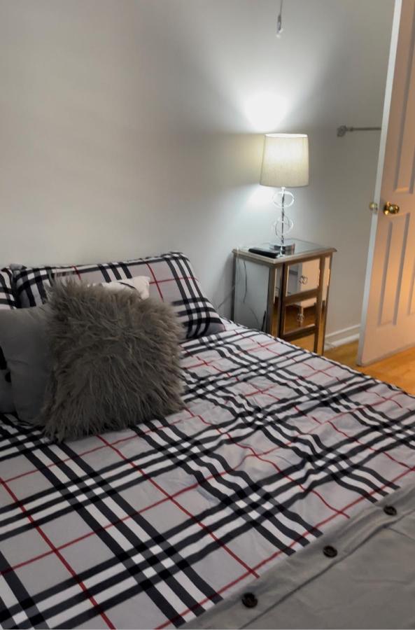 Auberge Et Bistro Namaste Lachute Kültér fotó